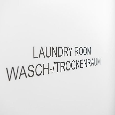 Stayy Flagship Limmattal - Contactless Check-In Schlieren Extérieur photo
