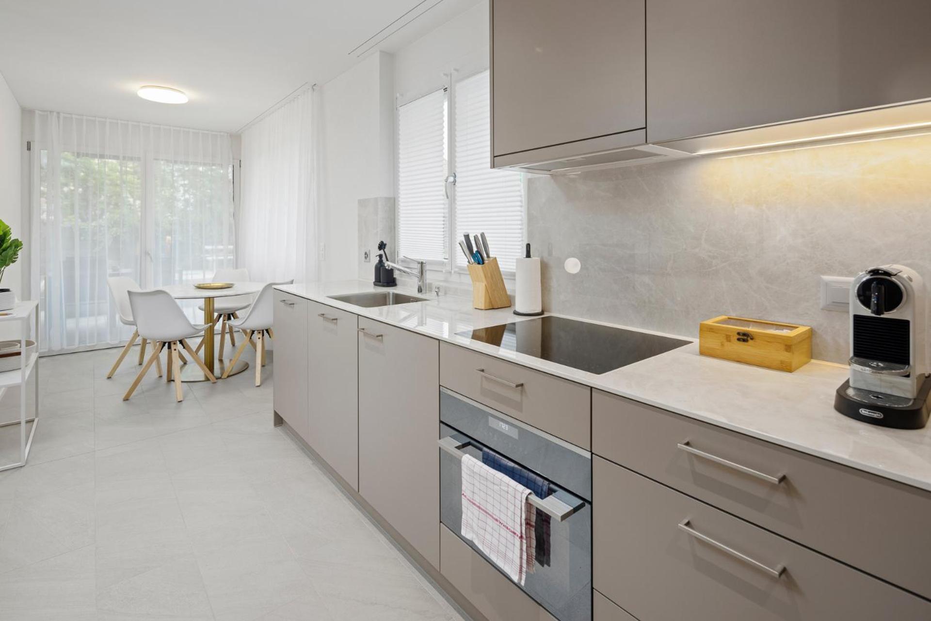 Stayy Flagship Limmattal - Contactless Check-In Schlieren Extérieur photo